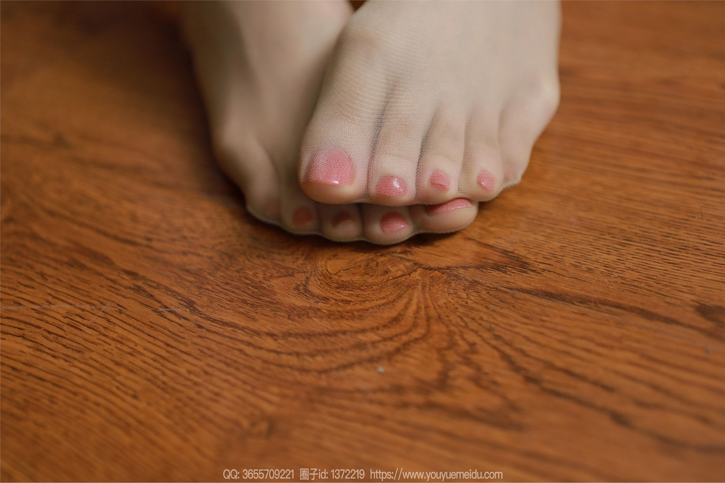 IESS异思趣向  2024.08.15 丝享家 1820 团团《长腿档案员（下）》